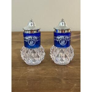 Twitty City Conway Twitty Salt & Pepper Shakers Tennessee Country Music